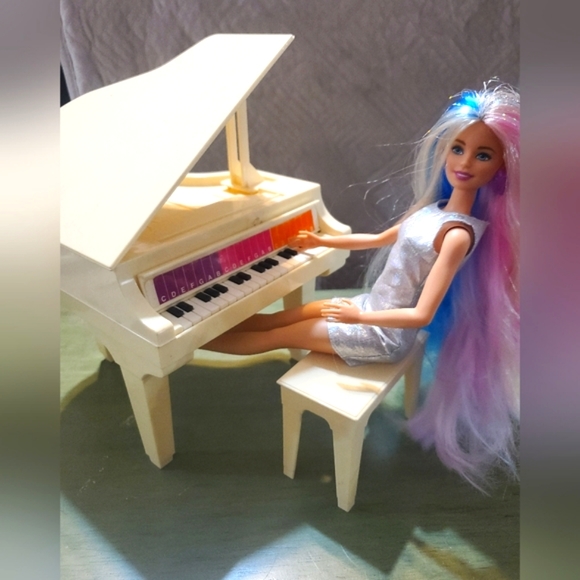 Vintage Barbie Piano Mattel Electric Grand Piano and Chair 1980’s Dream House - Picture 1 of 9